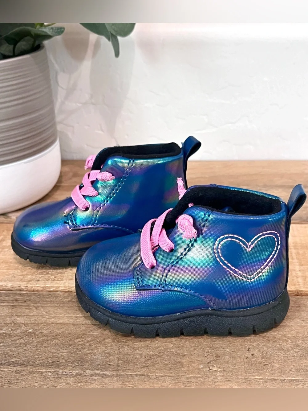 Carter's Just One You Kyrie Iridescent Holographic Heart Baby Boots Size 3